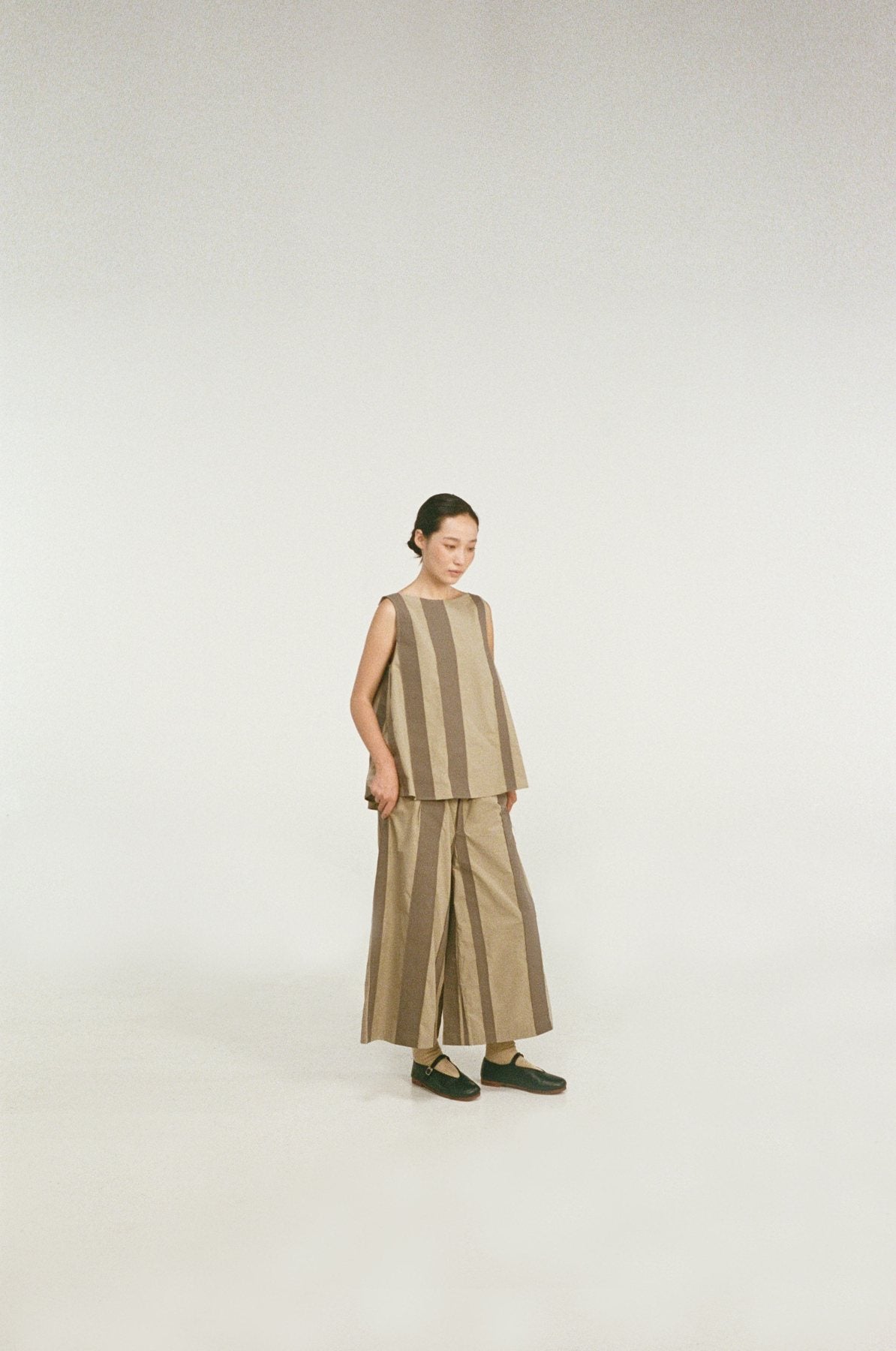 unisecon spring summer 2026 — paper and wind — lookbook photograph 3