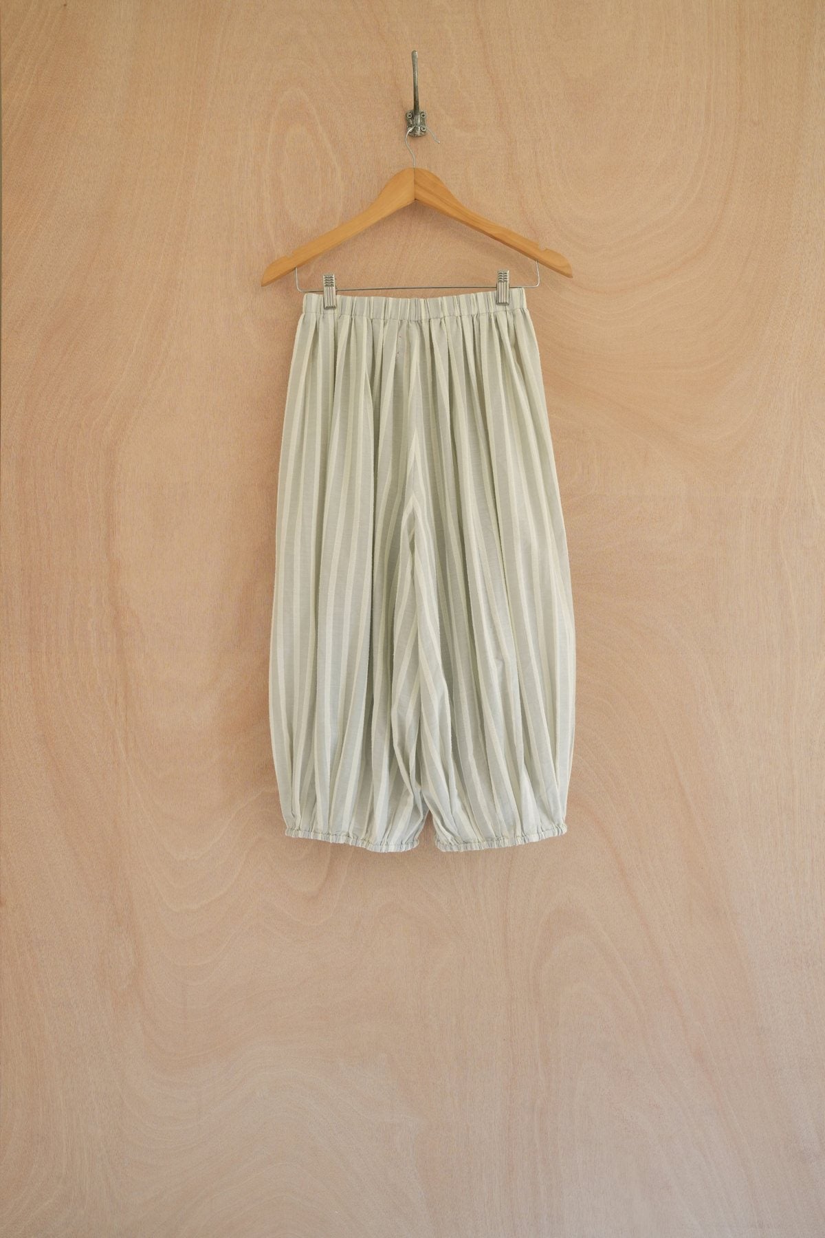 unisecon spring summer 2026 — paper and wind — lookbook photograph 10