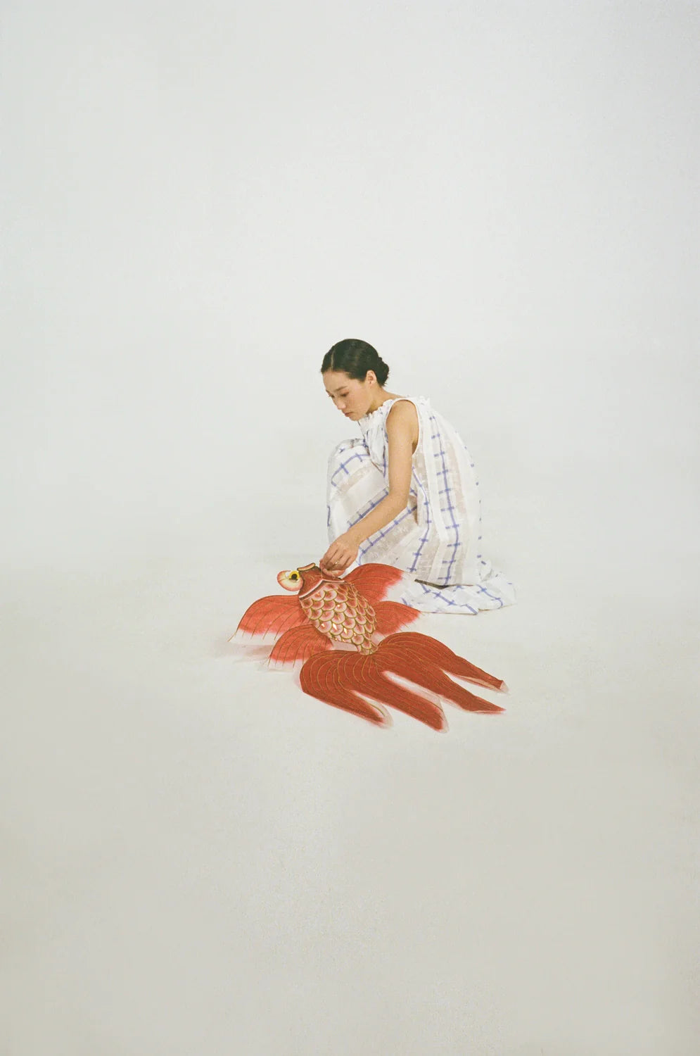 unisecon dresses – weaving and collaging by hand