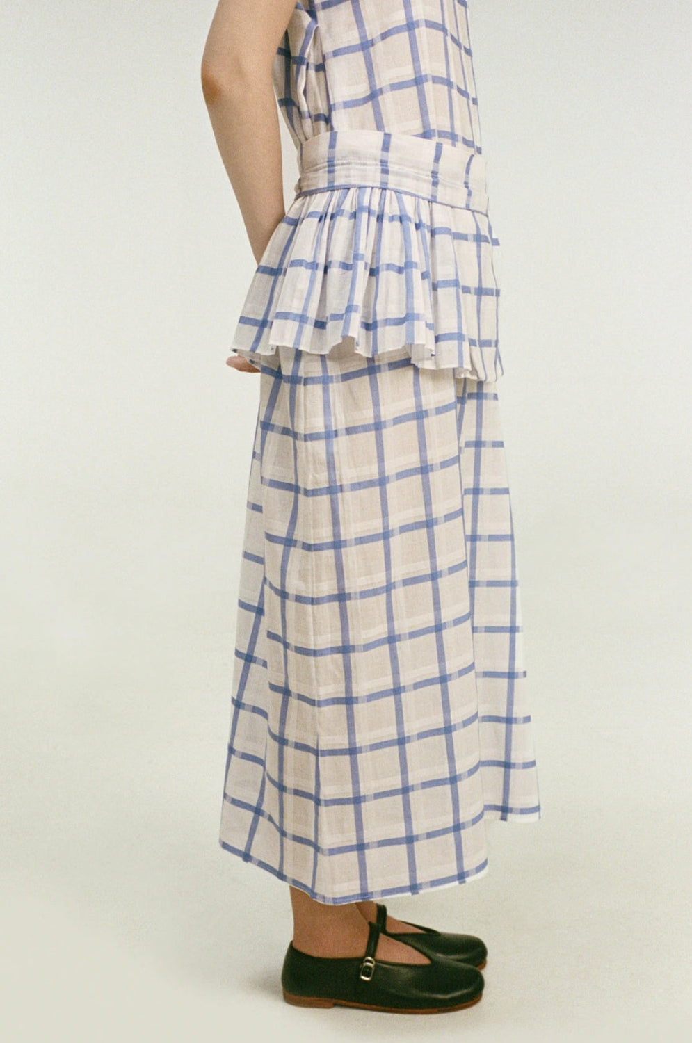 cora apron