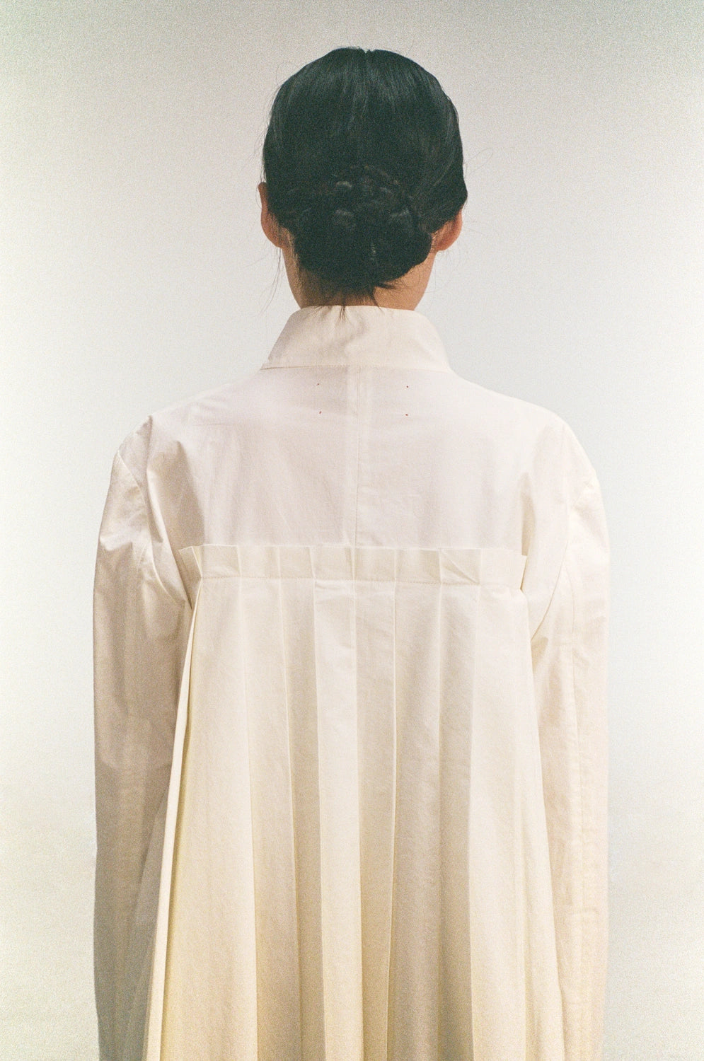 unisecon-calen-jacket-cream-back-details