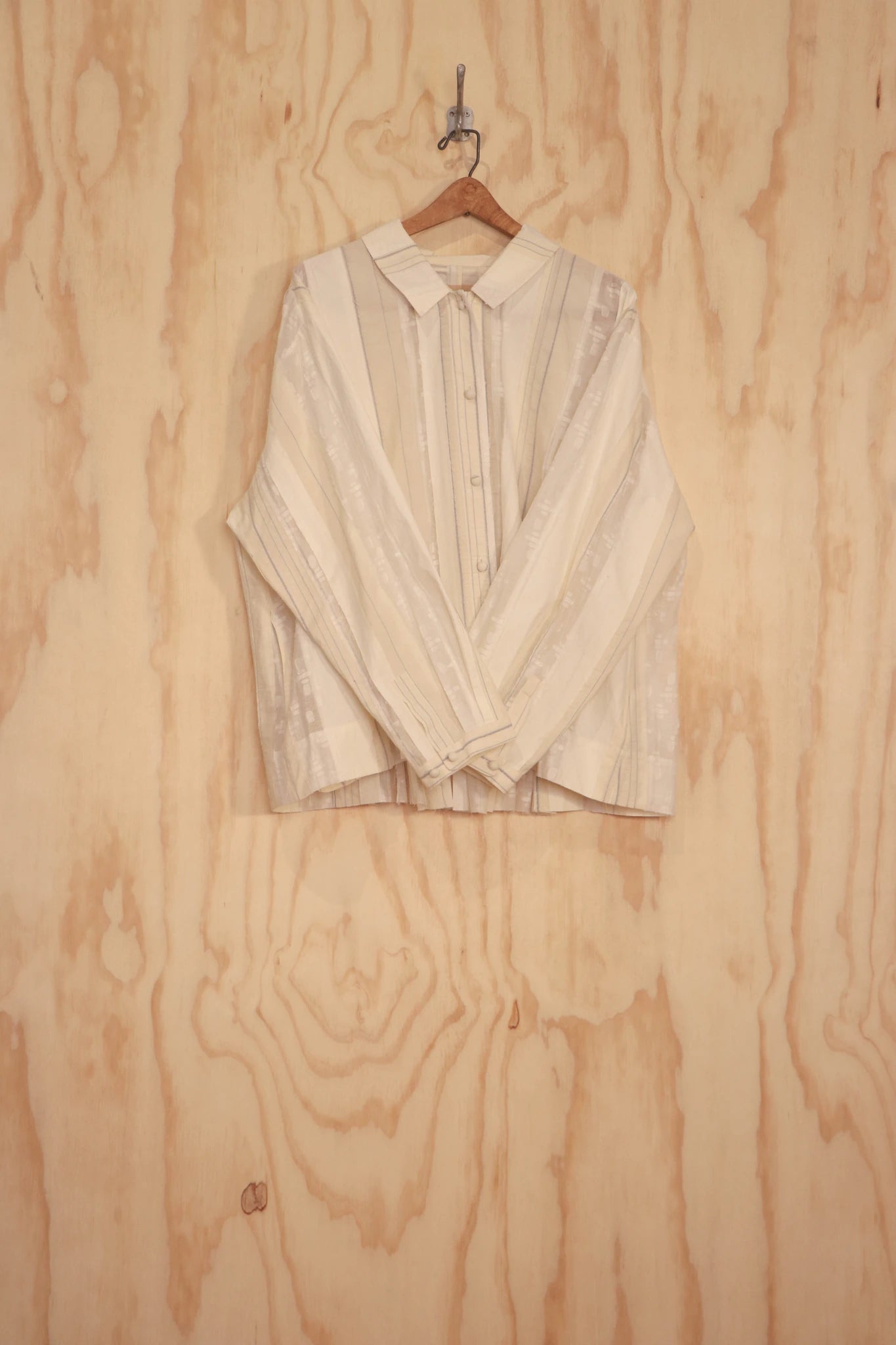 Close-up of white cross-lattice cotton/nylon panel on the Bea Top.