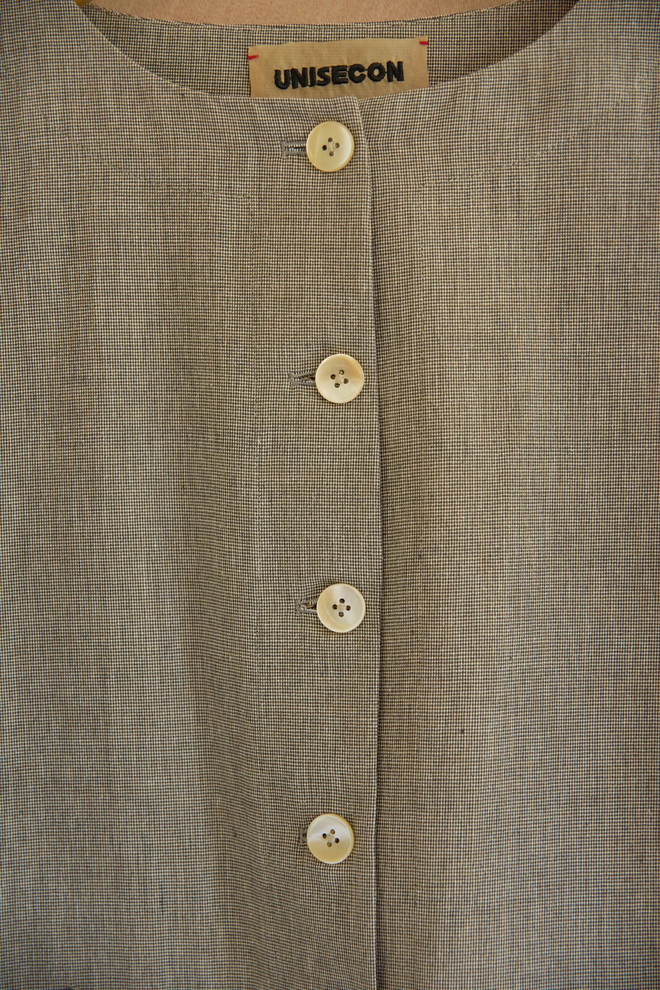 UNISECON Alva jacket in grey, detail view