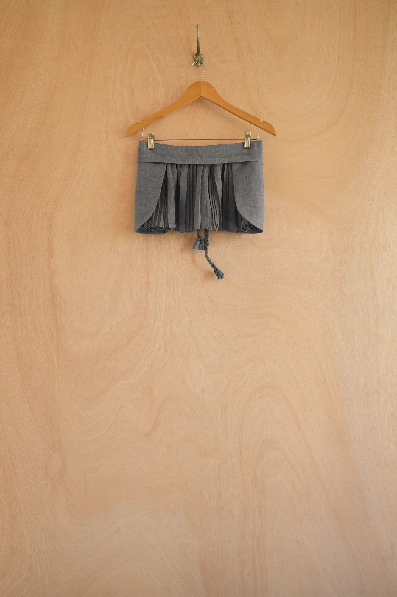 UNISECON Cora apron in blue, front view