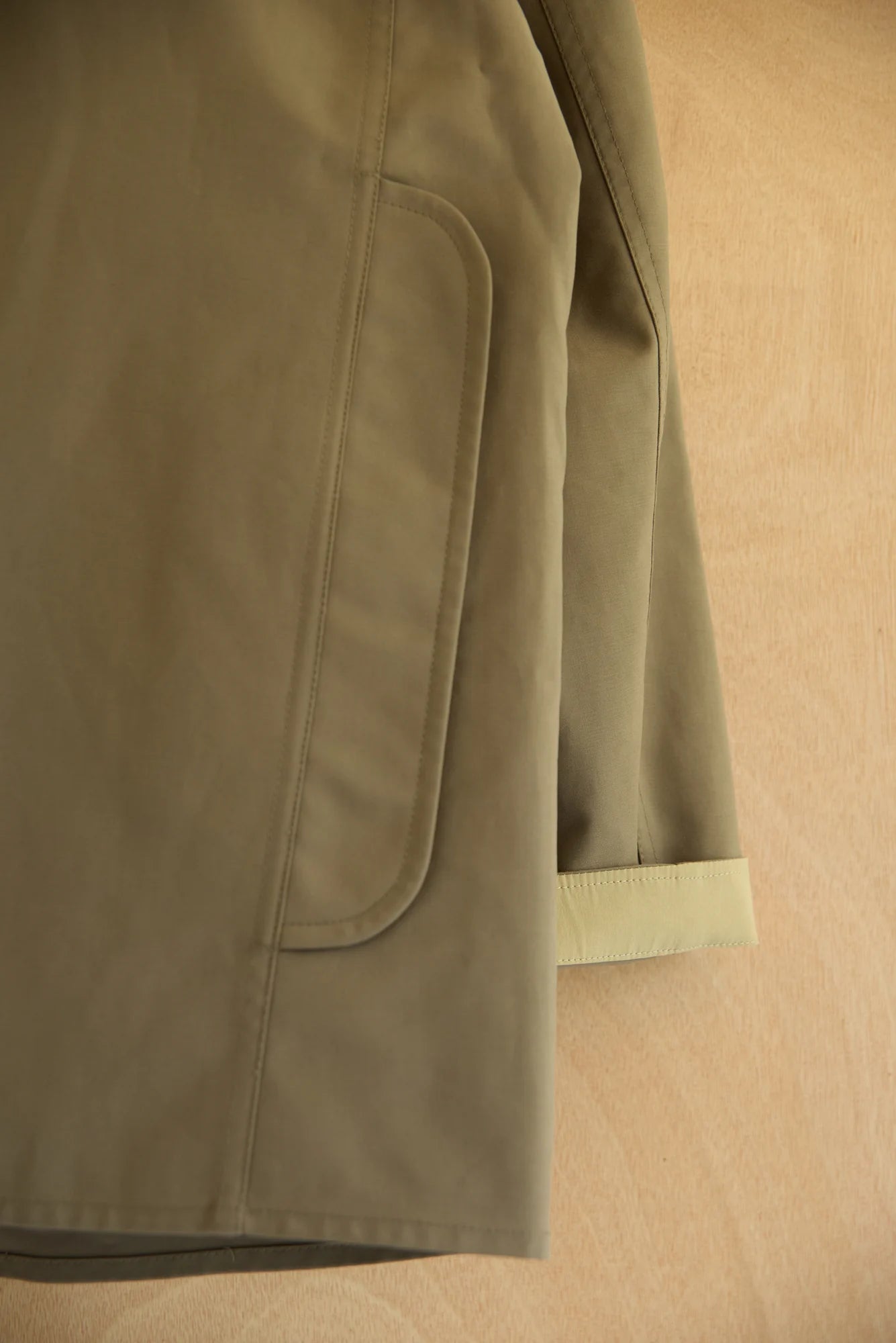 UNISECON Edna jacket in olive/taupe, detail view 03