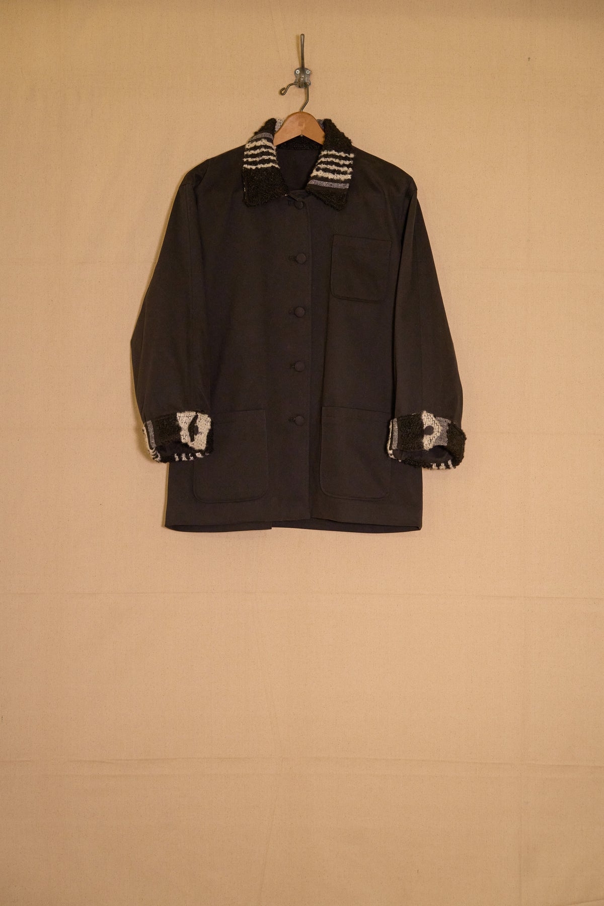 UNISECON Jea jacket in black front view