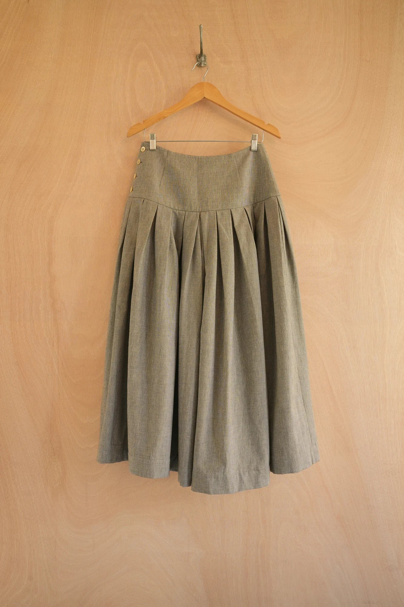 UNISECON Joanne pants in grey, front view