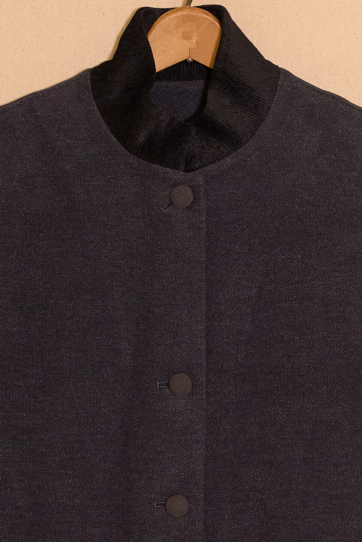 UNISECON Kori vest in blue detail view