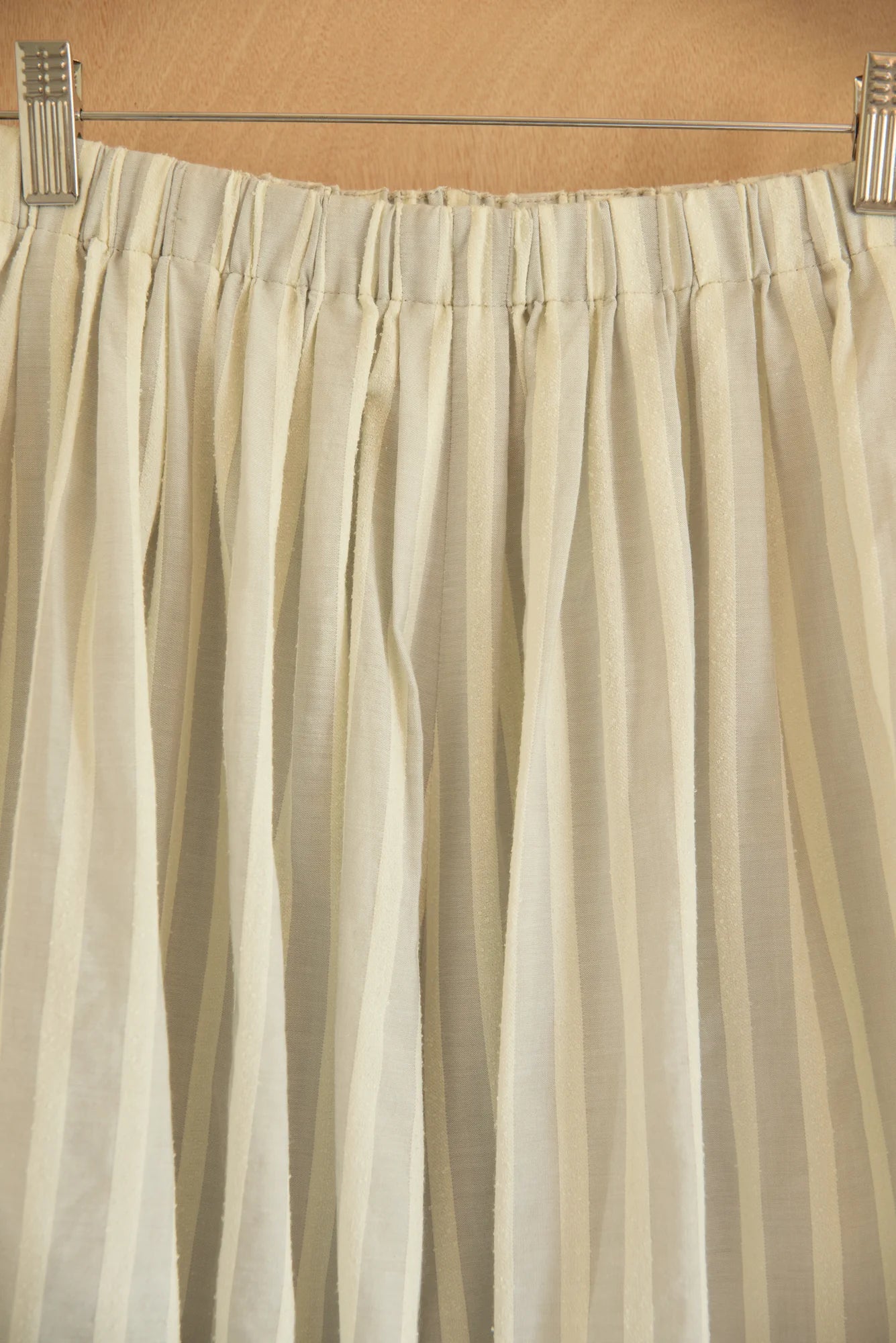 UNISECON Lume pants in grey, detail view