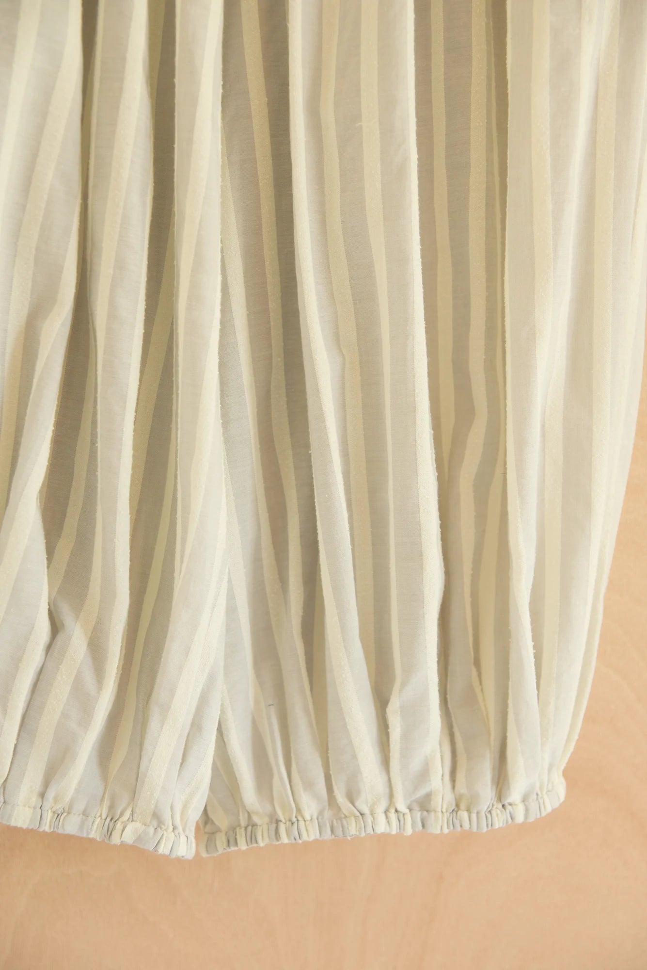 UNISECON Lume pants in grey, detail view