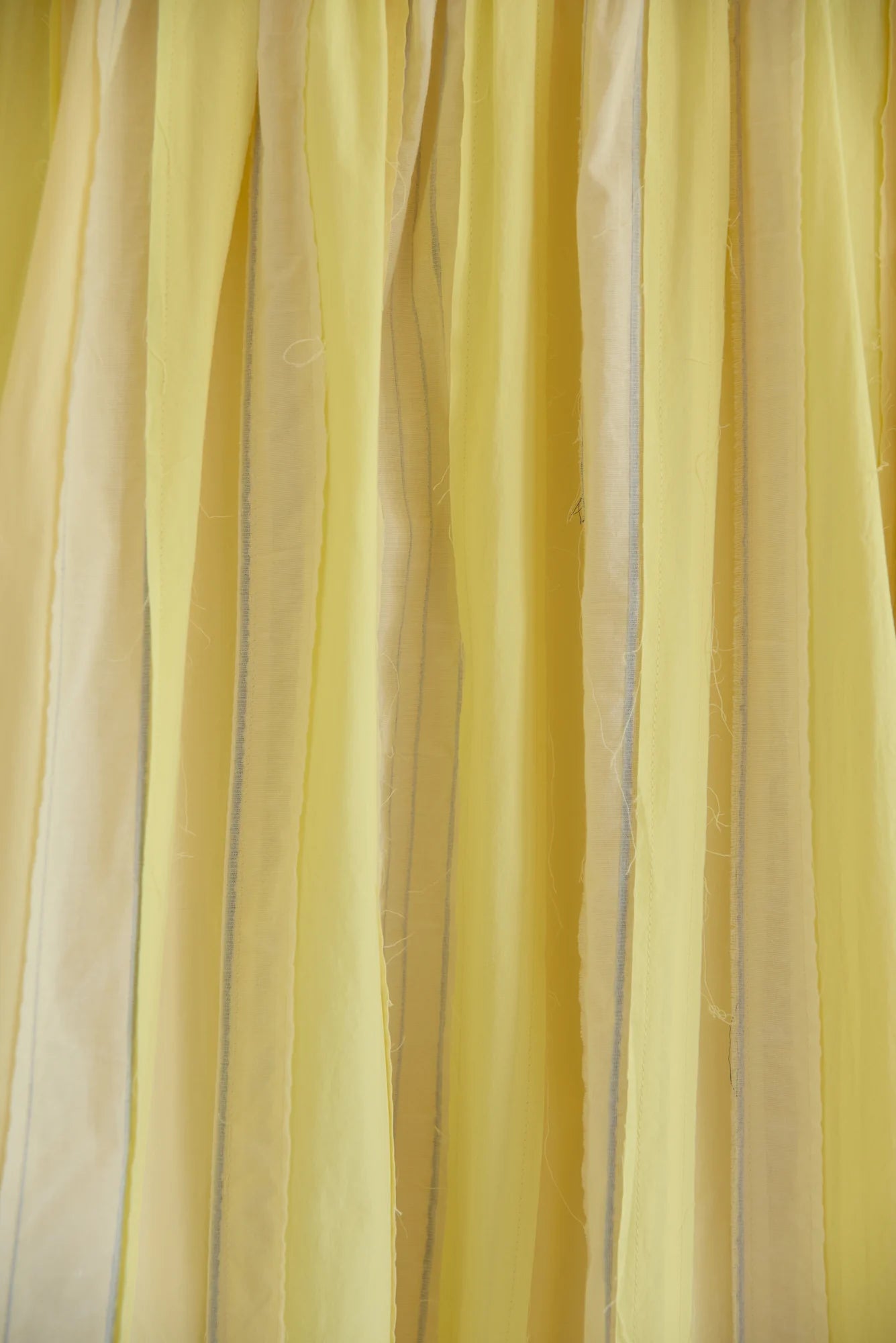 UNISECON Mavis dress in yellow, detail view 02