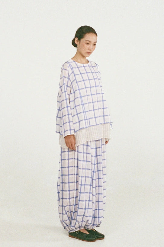 unisecon-odell-pants-white-blue-cotton-full-body