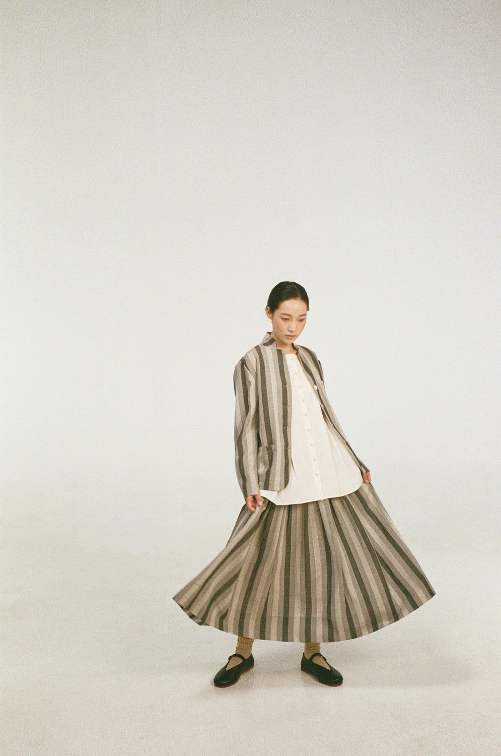 unisecon-patch-jacket-grey-stripes-front-full-body-2