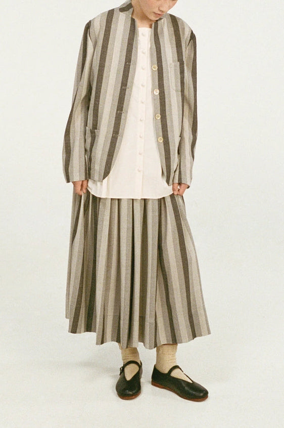unisecon-patch-jacket-grey-stripes-front-full-body