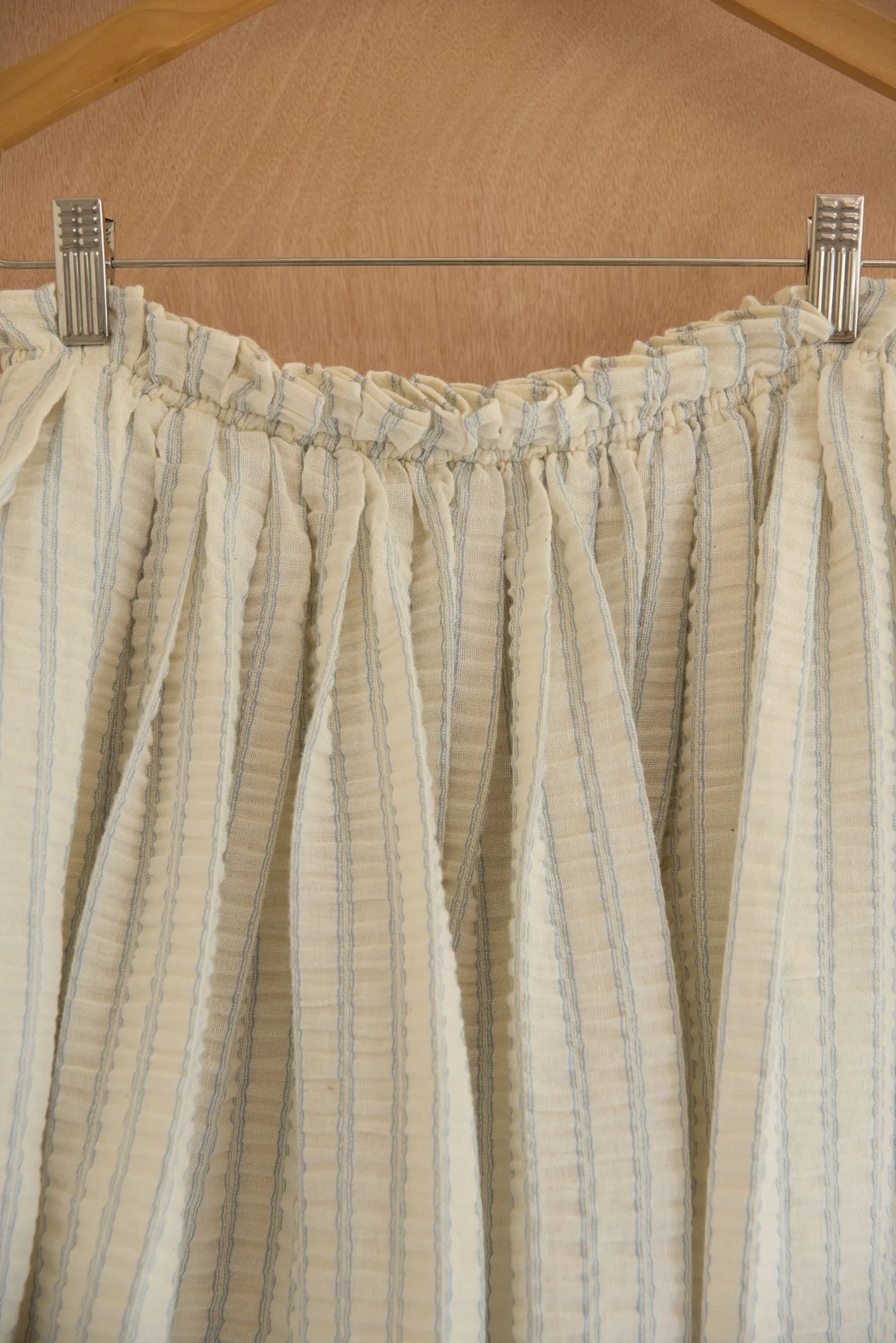 UNISECON quinn-skirt in white, detail view