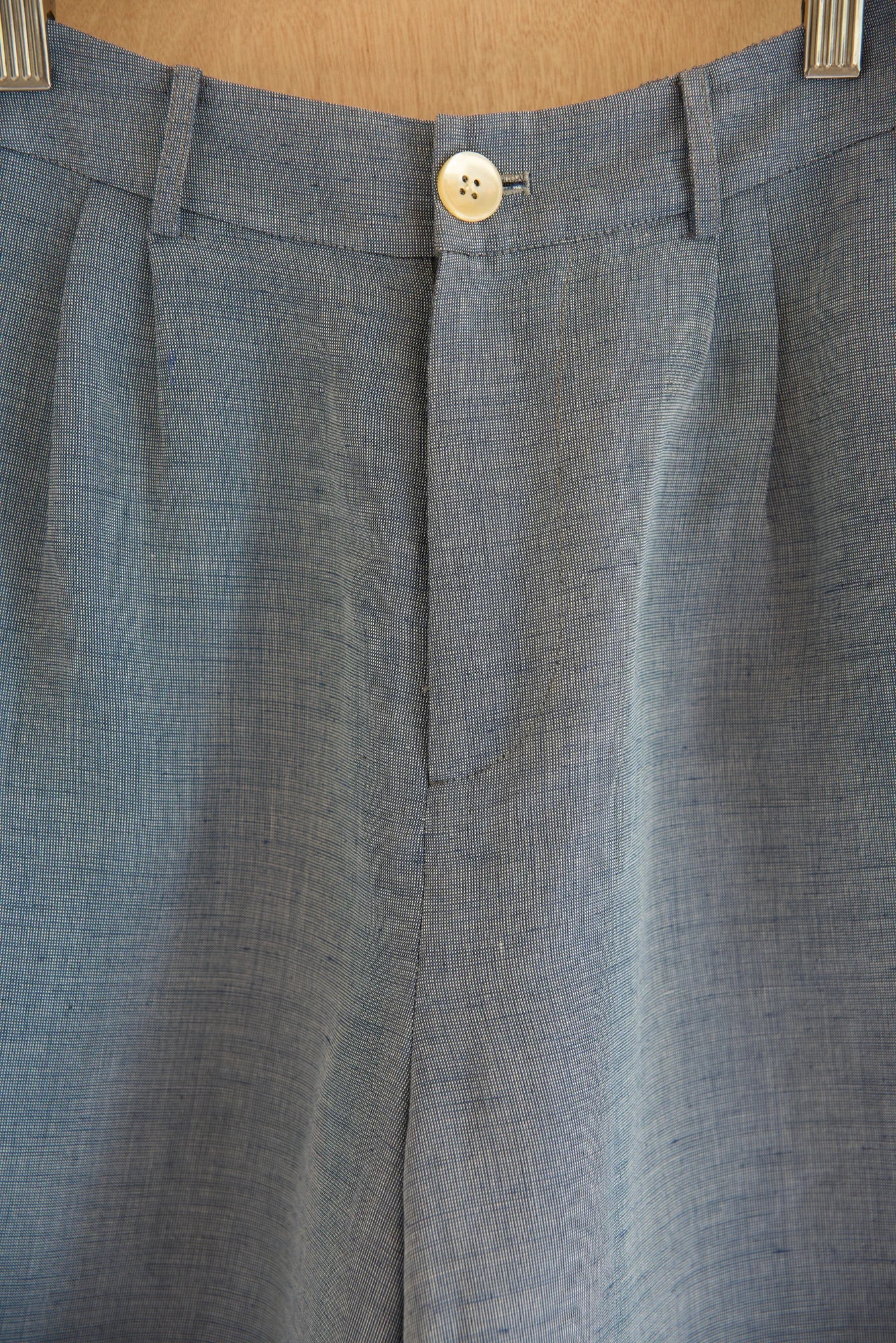 UNISECON Revi short in blue, detail view