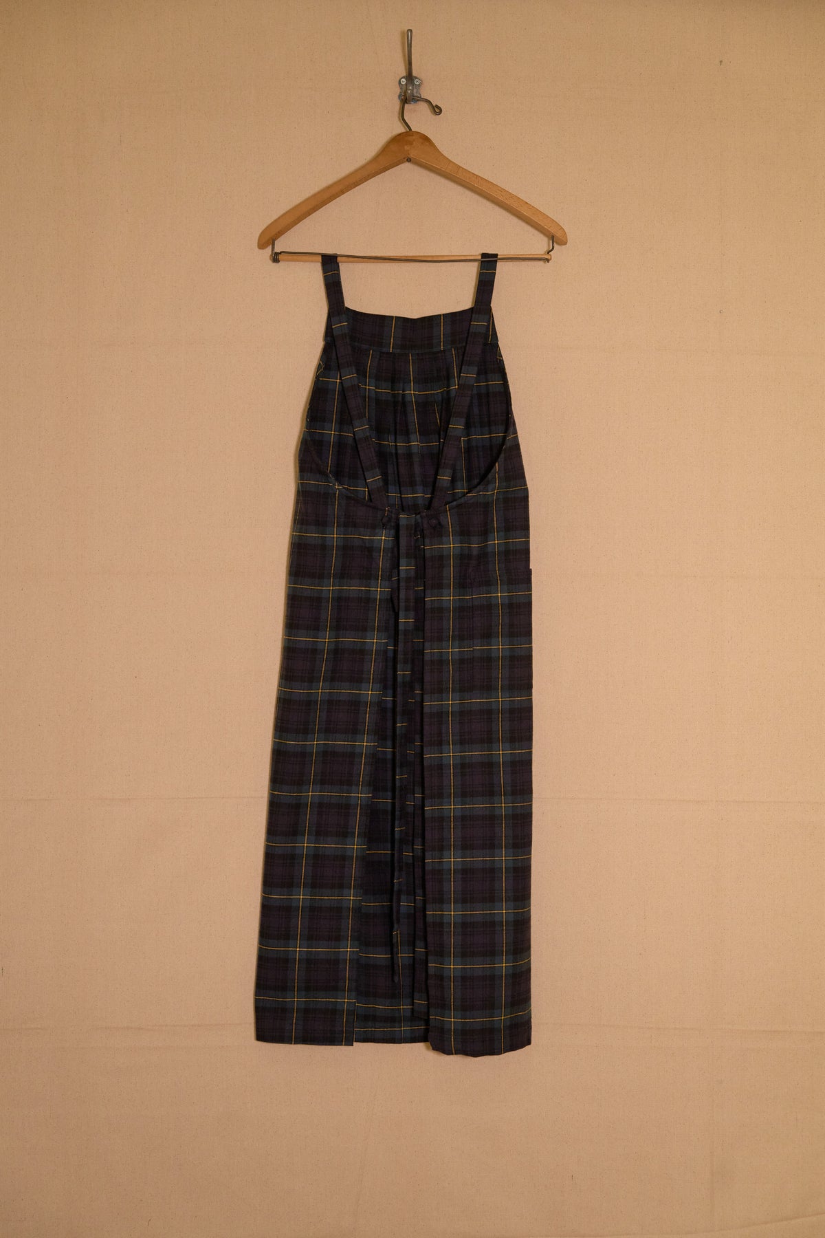 UNISECON Rhonda apron in blue back view