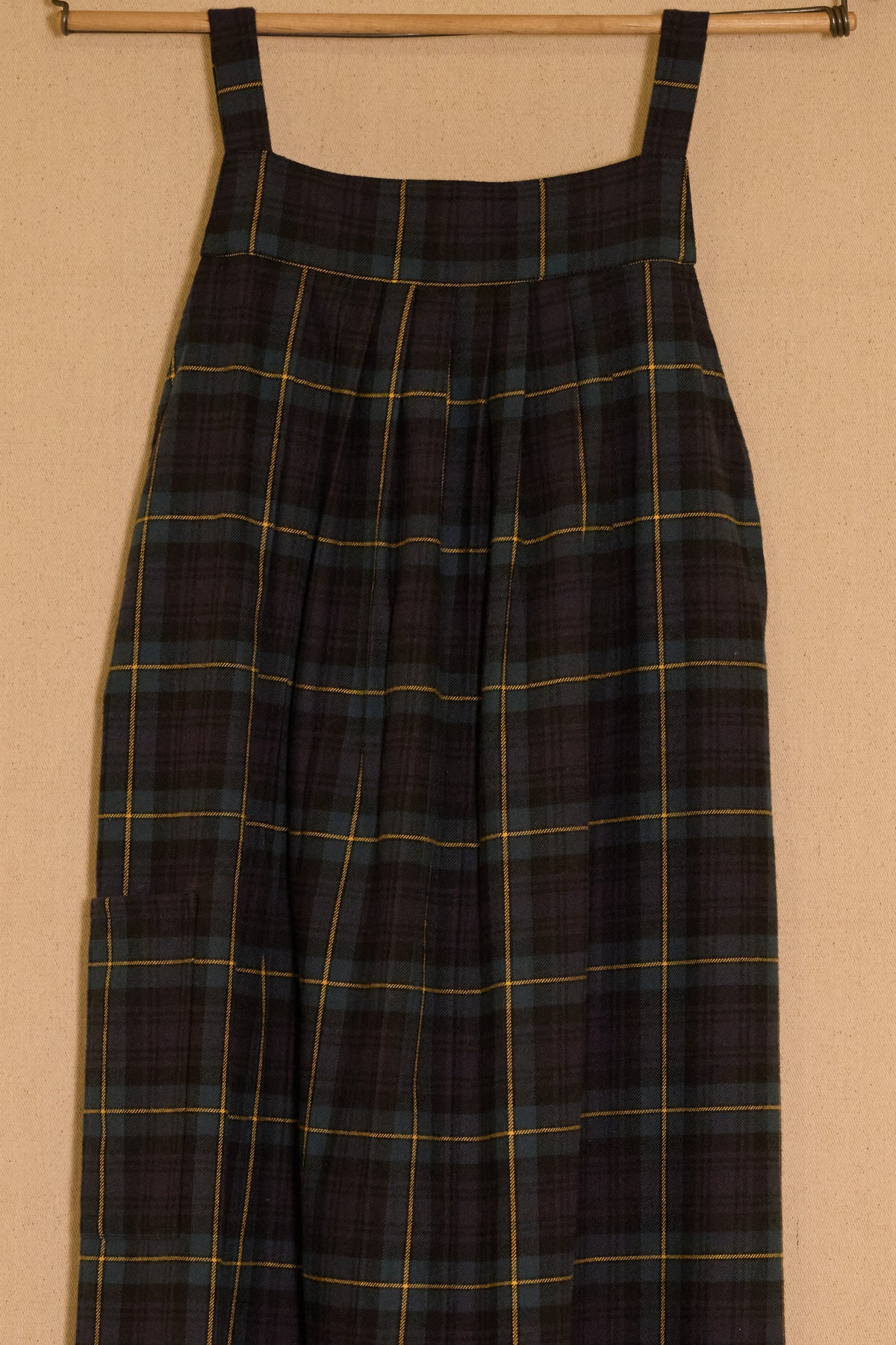 UNISECON Rhonda apron in blue detail view