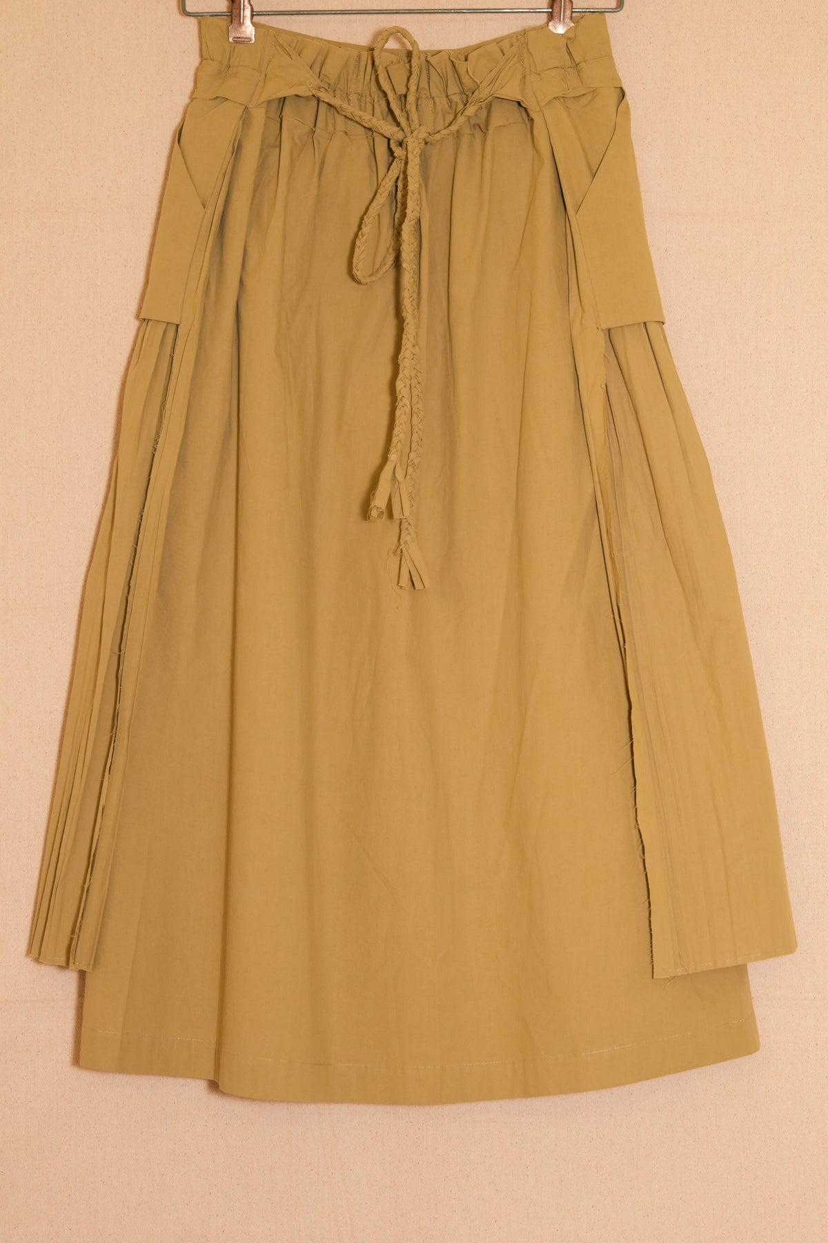 UNISECON Riva skirt in chartreuse detail view