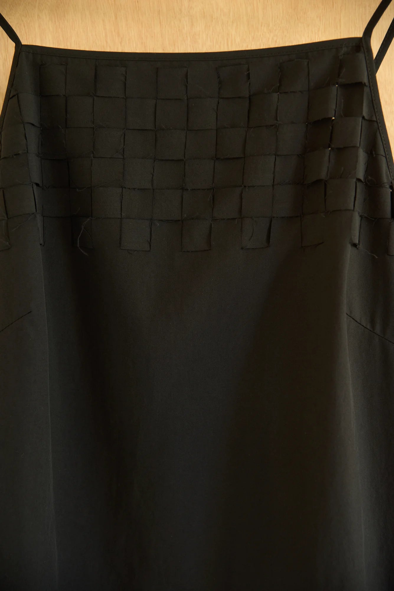 UNISECON voss dress in black, detail view