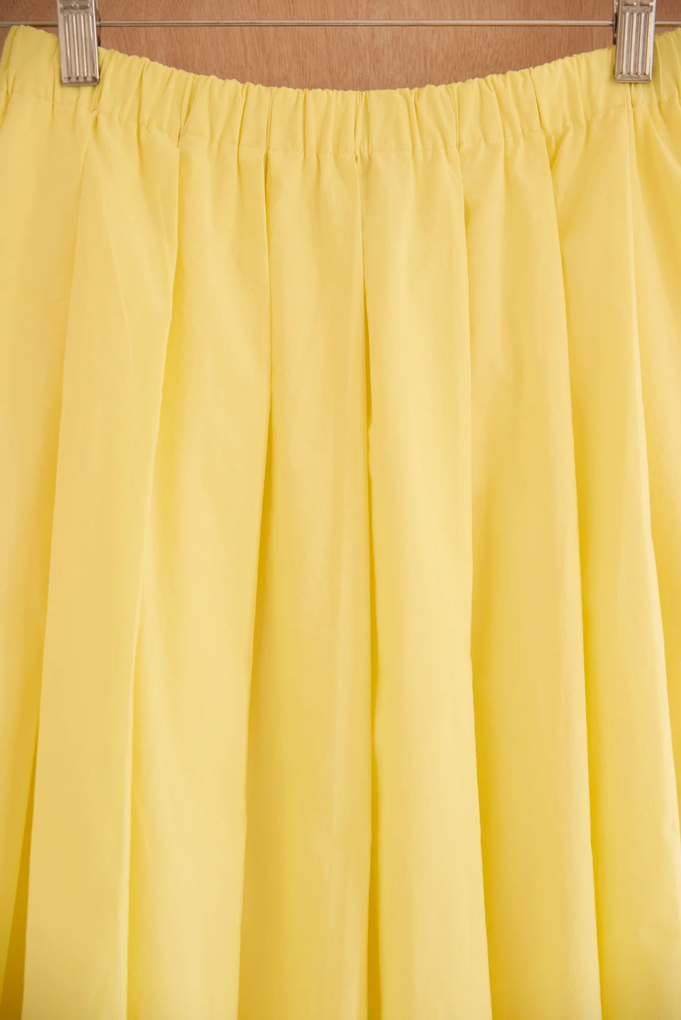 UNISECON Ying skirt in yellow, detail view