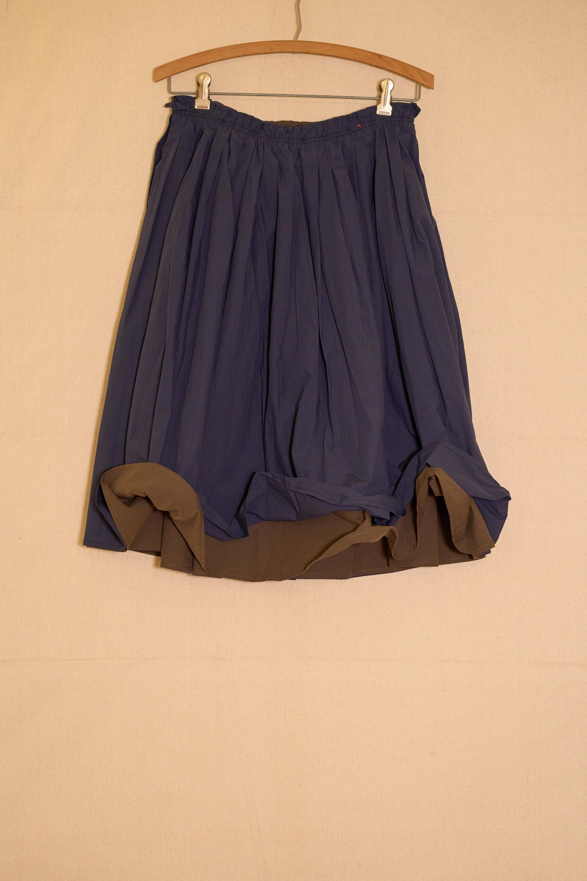 UNISECON Zora skirt in blue detail view
