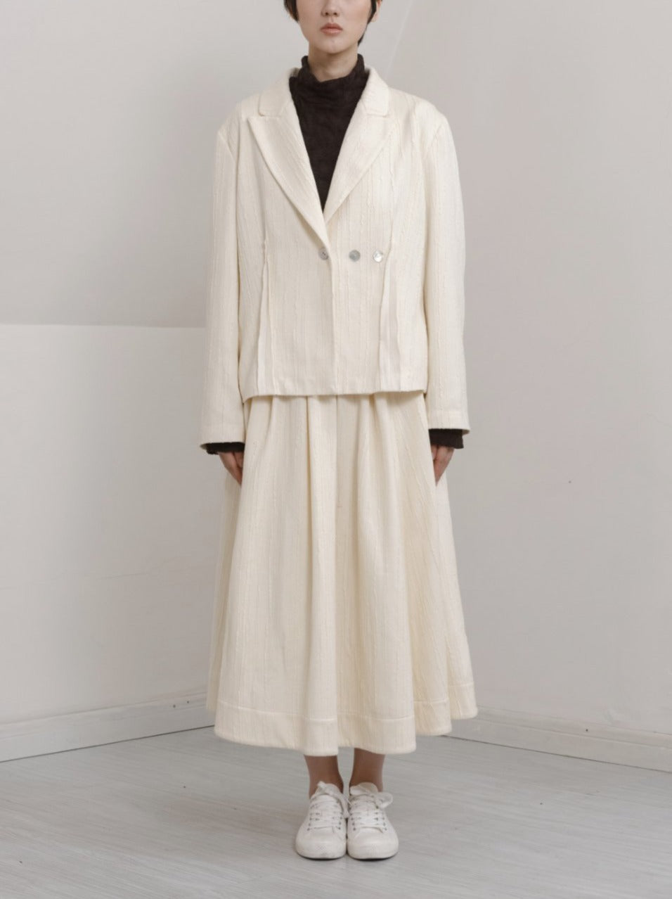 UNISECON AW 21 Cream Pleated Skirt