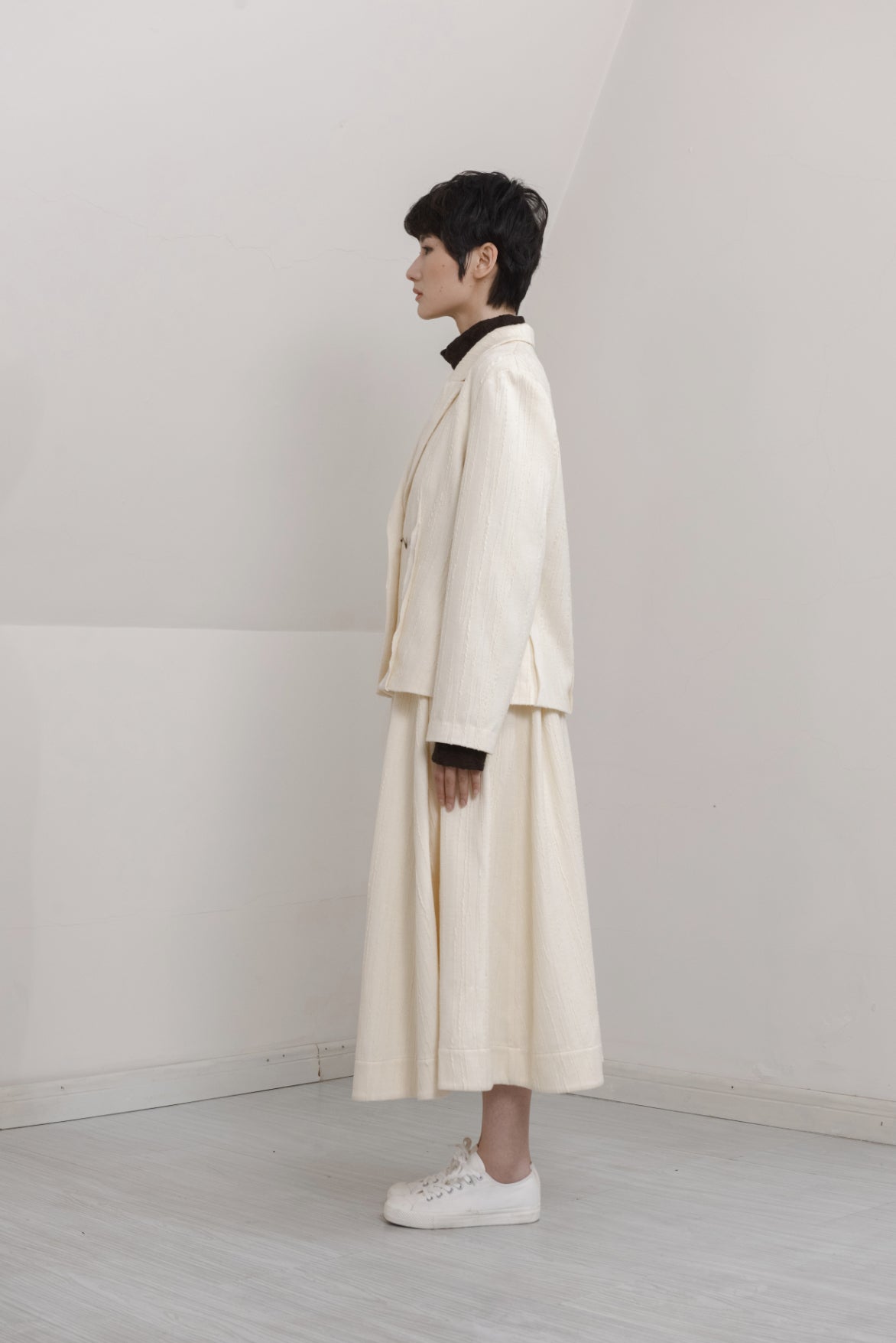 UNISECON AW 21 Cream Pleated Skirt