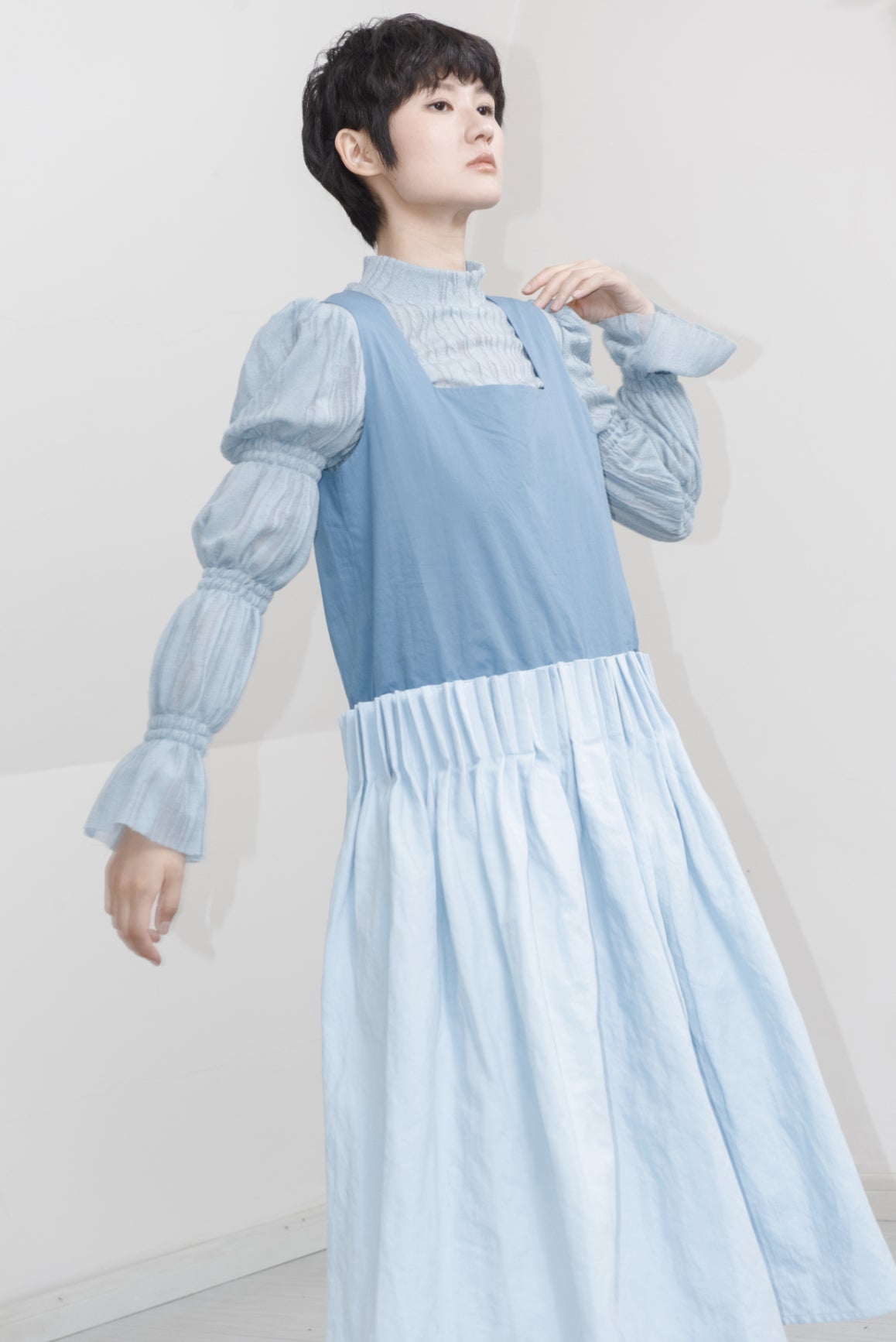 UNISECON AW21 Square-Neck Shirred Dress