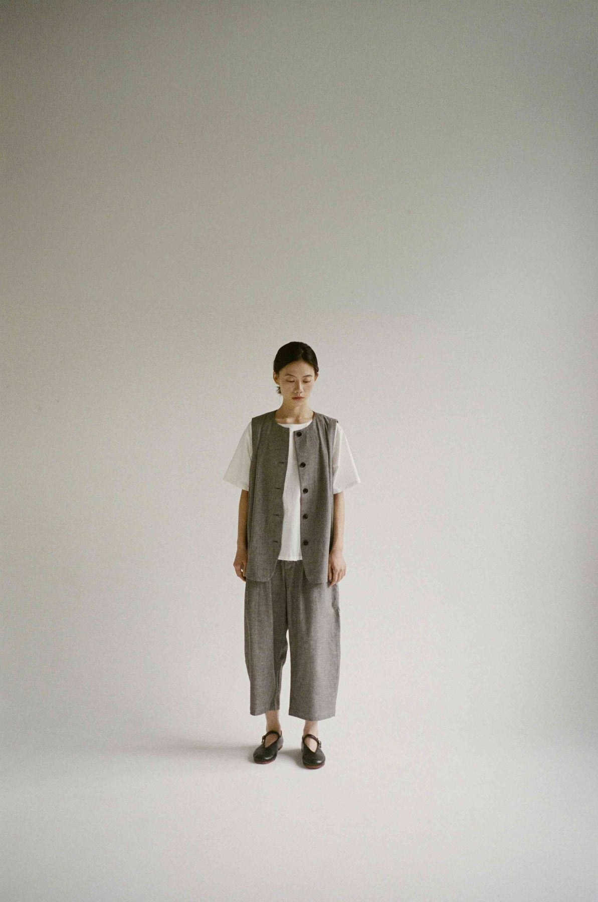 unisecon spring summer 2027 — sunning books — lookbook photograph 3