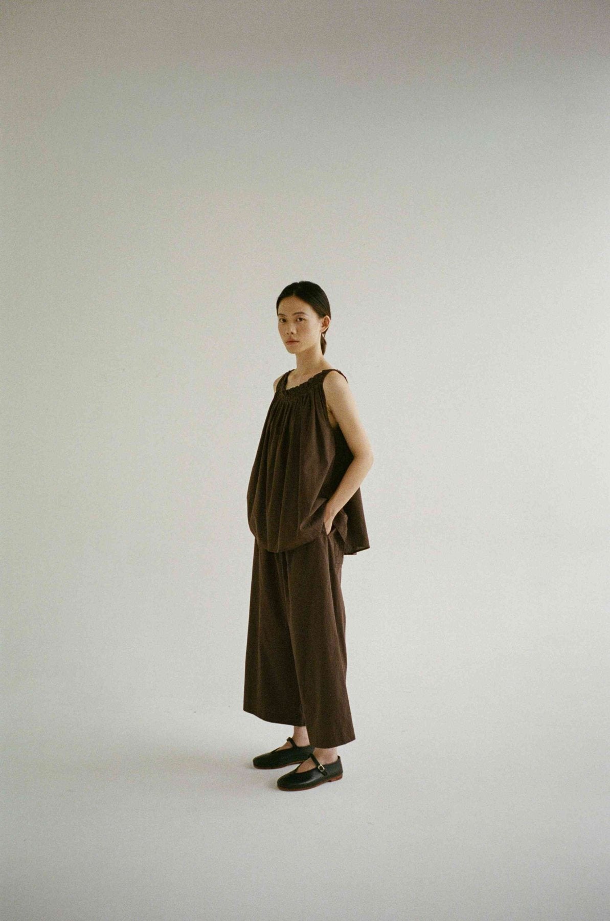 unisecon spring summer 2027 — sunning books — lookbook photograph 17