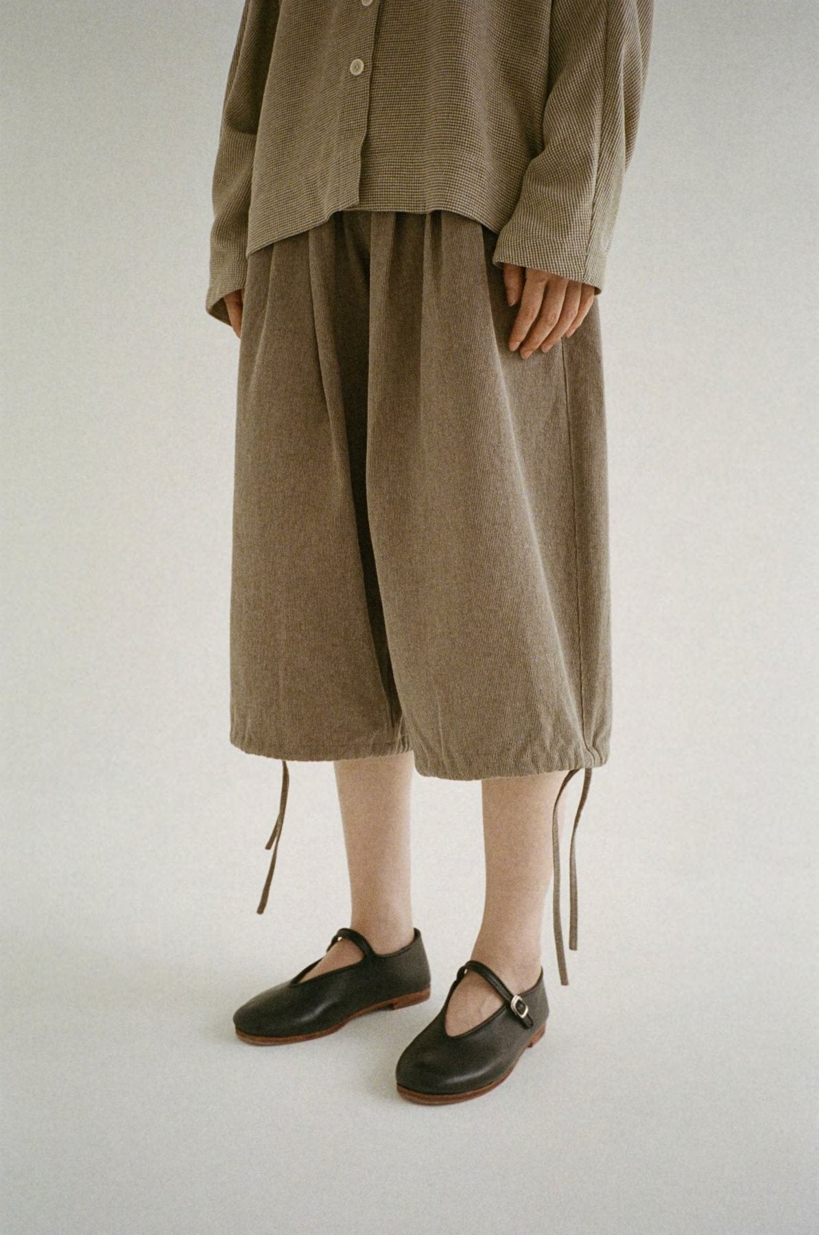 unisecon spring summer 2027 — sunning books — lookbook photograph 18