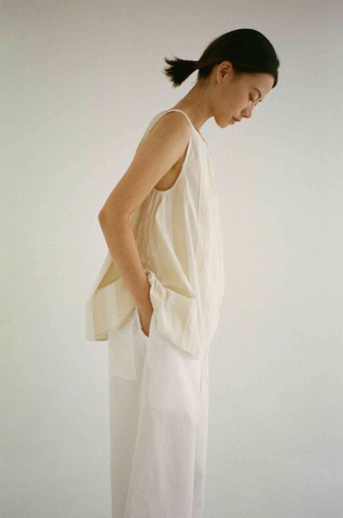 unisecon spring summer 2027 — sunning books — lookbook photograph 20