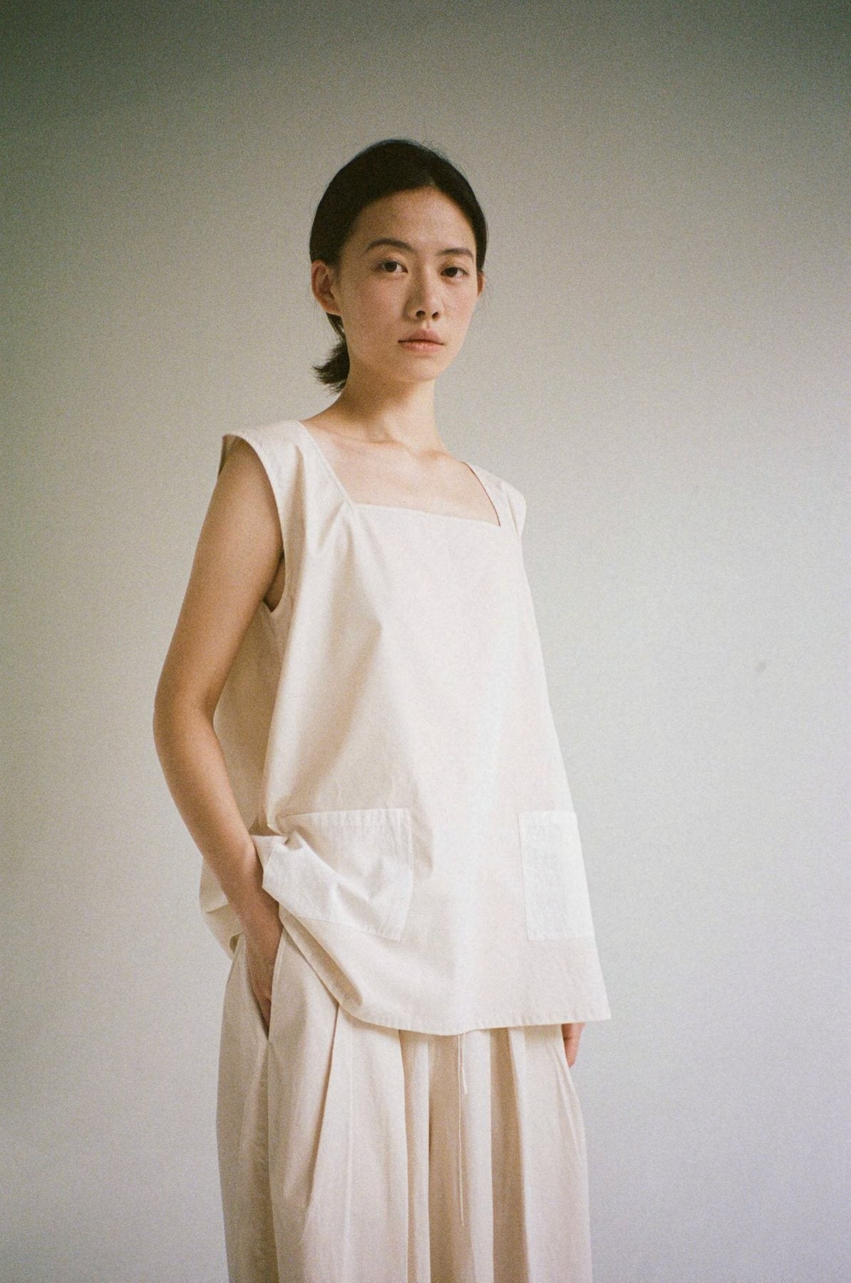 unisecon spring summer 2027 — sunning books — lookbook photograph 28