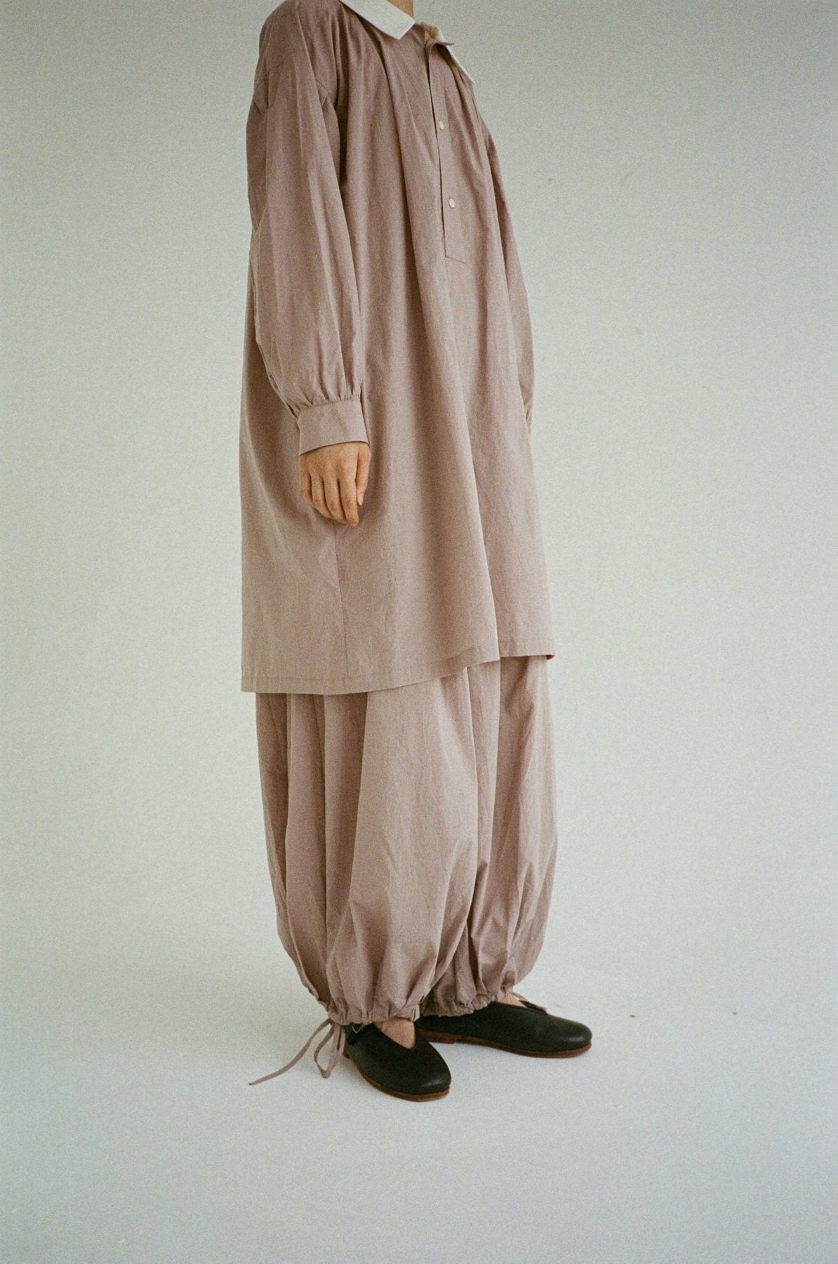 unisecon spring summer 2027 — sunning books — lookbook photograph 39